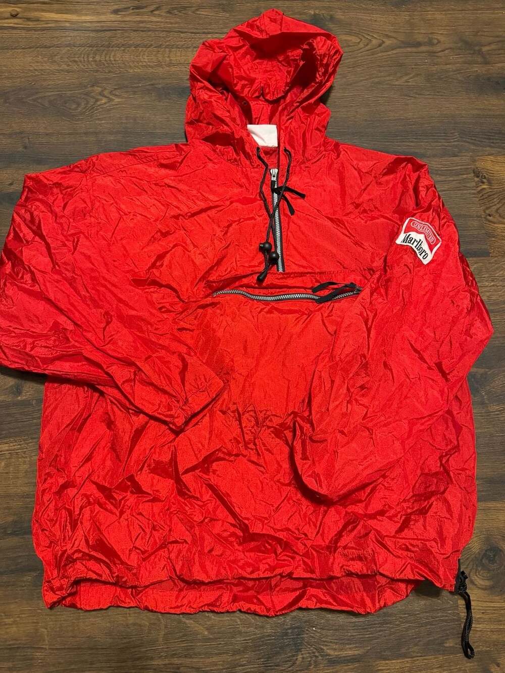 Vintage 90s Marlboro Unlimited Red Nylon 1/4 Zip Anorak Hooded Windbreaker Jacke